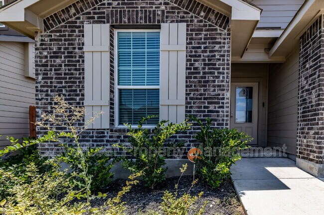 Building Photo - 6819 Whisper Grv