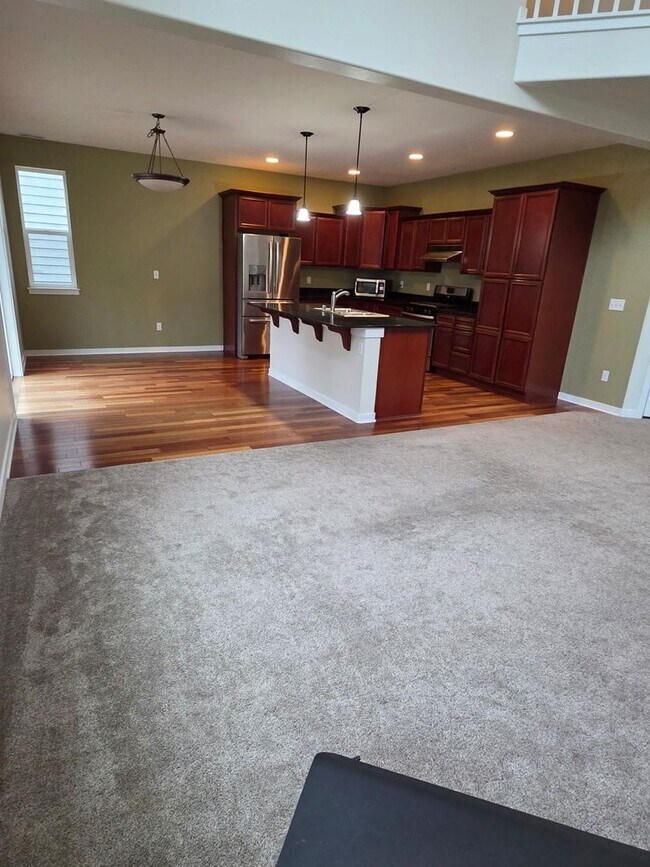 Foto del edificio - Beautiful 3-Bed Home with Private Yard and Modern Upgrades