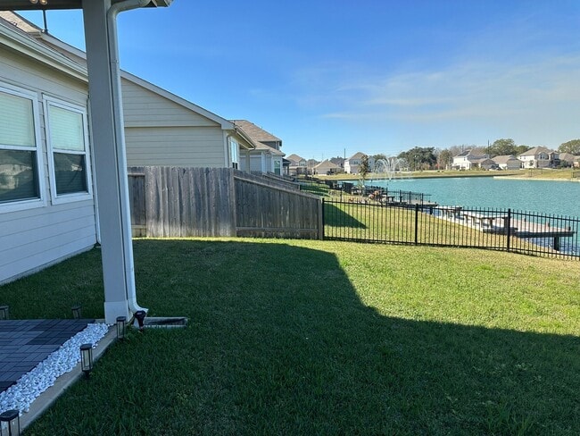 Foto del edificio - 24830 Bastiani Canvas Ln