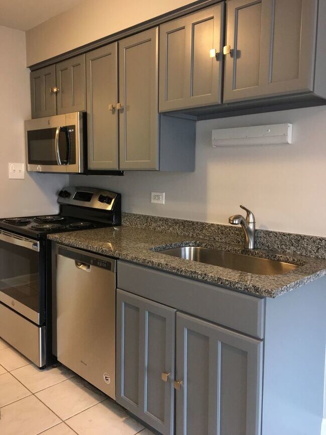 Foto del edificio - 2727 W 111th St