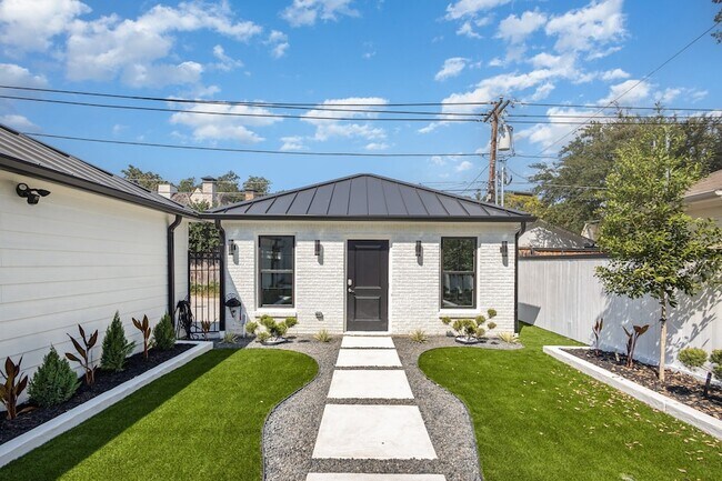 Foto del edificio - 4148 Normandy Ave