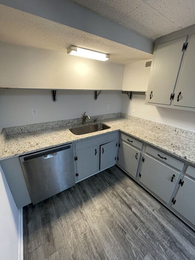 Foto del edificio - One bedroom one bathroom