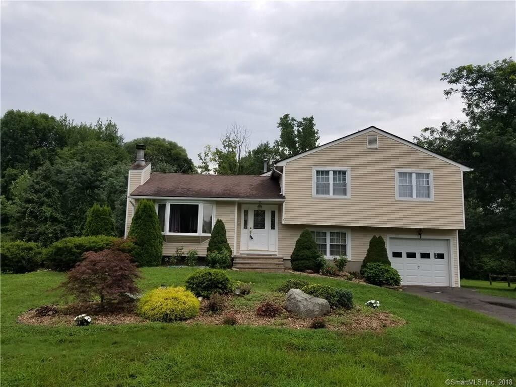 6 Boxwood Cir, Bloomfield, CT 06002 House Rental in Bloomfield, CT