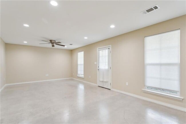 Building Photo - 72198 Formosa Dr