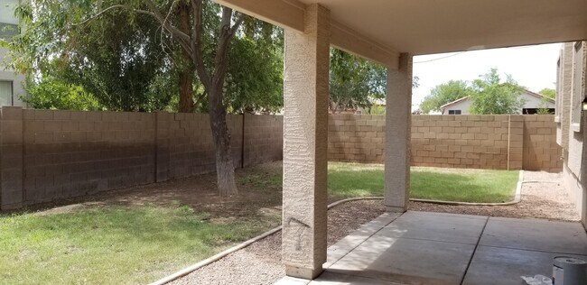 Foto del edificio - 2925 E Cathy Dr