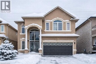 Building Photo - 170 Fair St