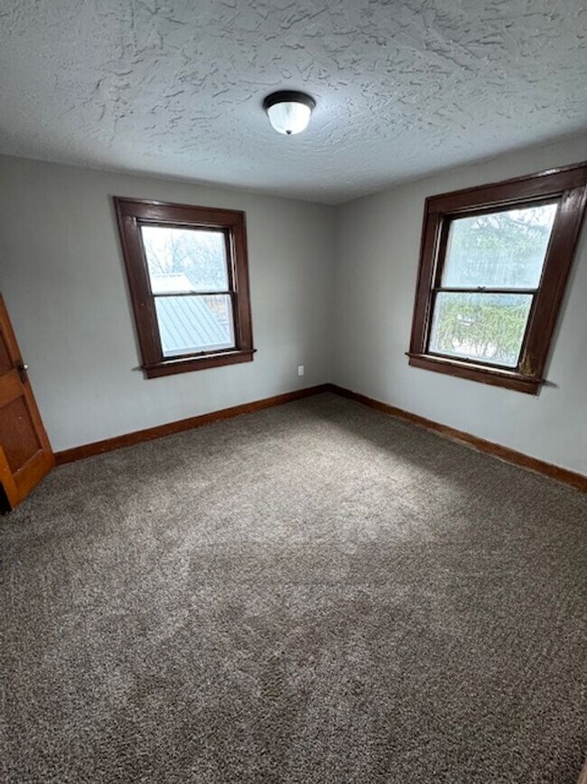 Foto del edificio - 3519 Weisser Park Ave