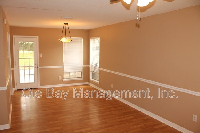 Building Photo - 1813 E Oakado Dr