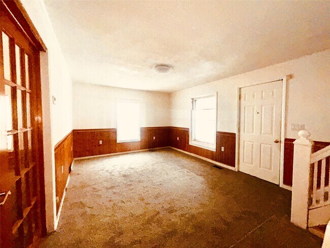 Foto del edificio - 43 Haynes Ave