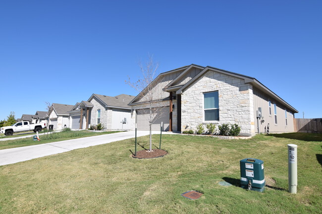 Building Photo - 7516 McCulloch Rd