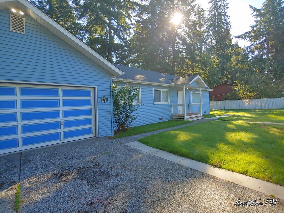 Foto principal - Shoreline - Echo Lake Neighborhood 3 Bedro...