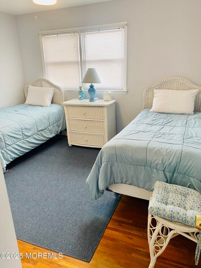 Building Photo - 4 Camden Ave