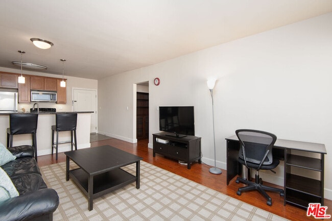 Foto del edificio - 10982 Roebling Ave