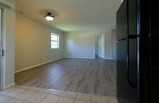 Building Photo - 86 Gant Cir