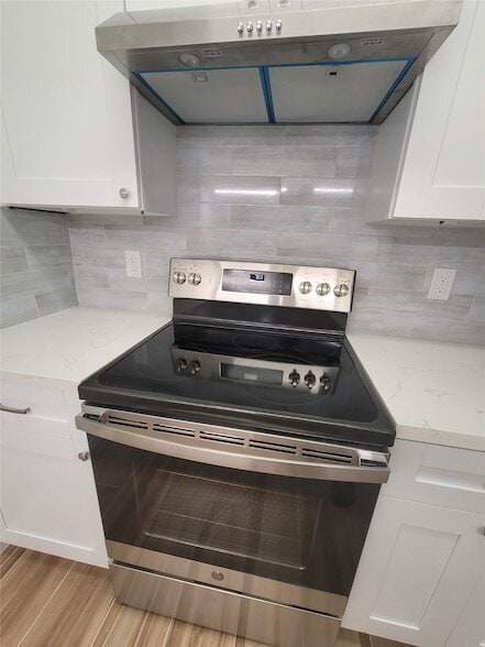 Building Photo - 7093 N Holiday Dr