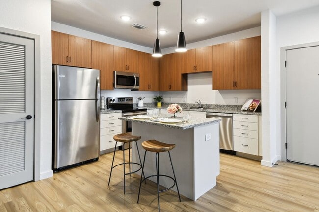 Building Photo - Gibson Oaks