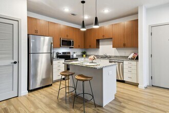 Building Photo - Gibson Oaks