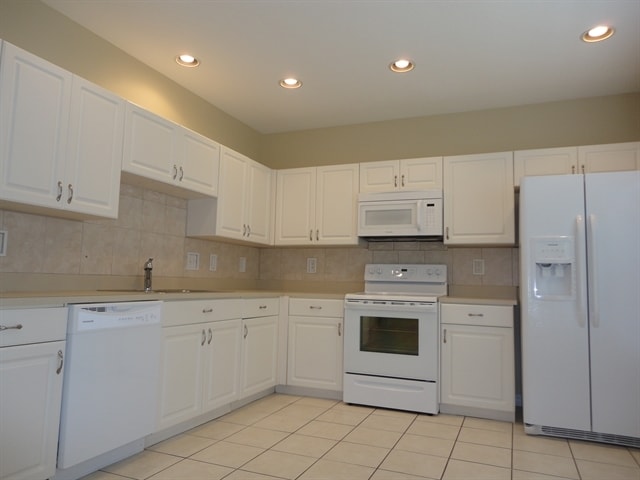 Building Photo - 2820 Prairie Iris Dr