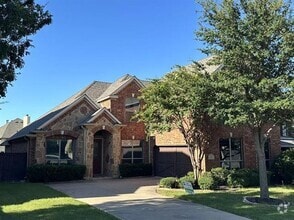 Building Photo - 513 Royal Glade Dr