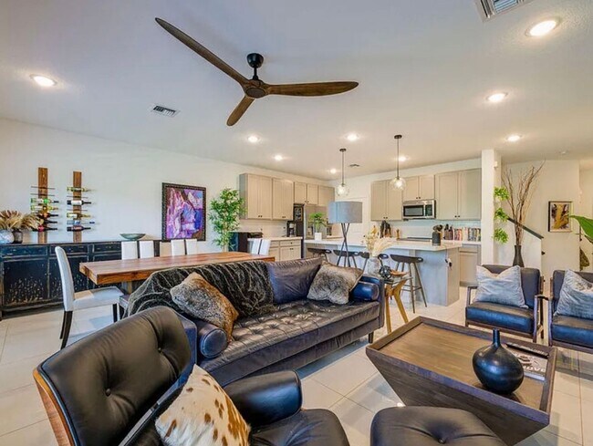 Foto del edificio - 3 Bedroom 2.5 Bathroom Townhome with 2 Car...