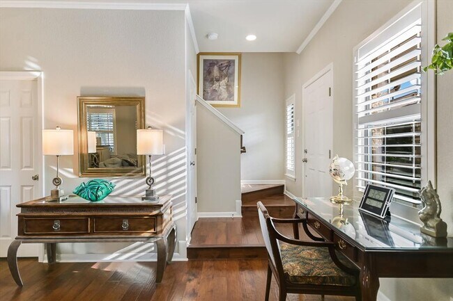 Foto del edificio - 2201 Lakeway Blvd