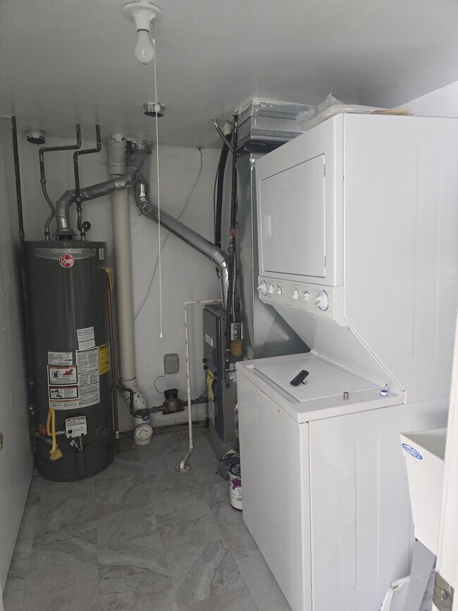 Foto del edificio - 247 Oak Ridge Dr