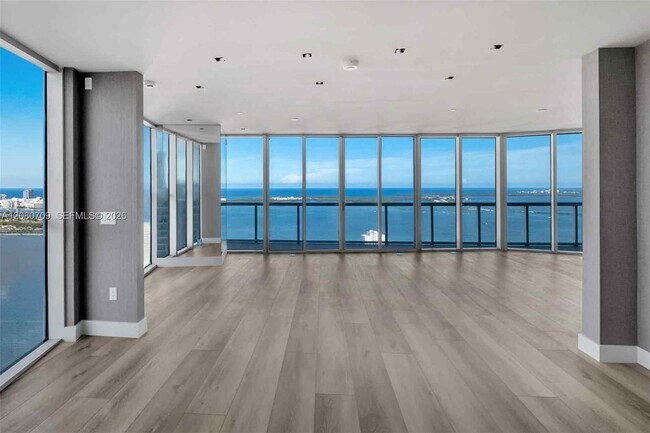 Building Photo - 465 Brickell Ave