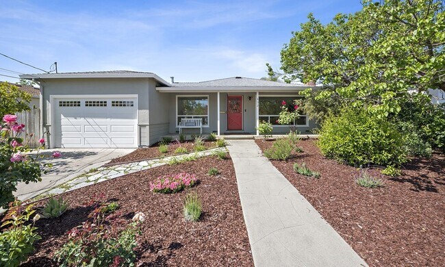 Foto del edificio - Desirable Redwood City Charm