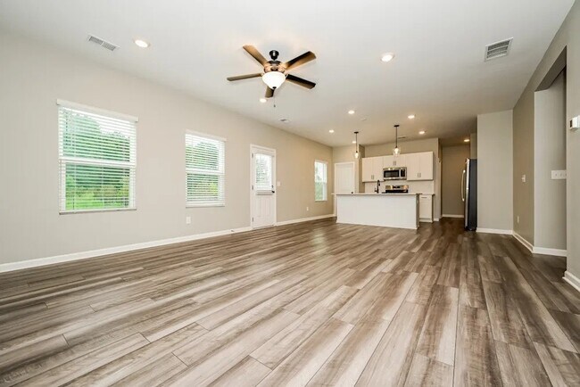 Foto del edificio - 1210 Starmoss Ln