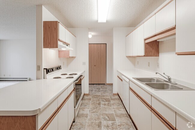 2HAB, 2BA - 1,368 ft² - Summit Court Estates