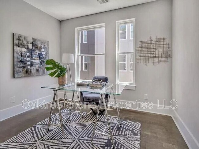 Foto del edificio - 456 Parkway Dr NE