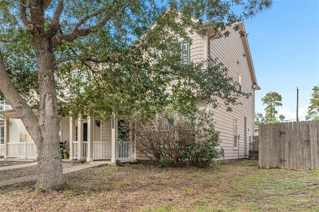 Foto del edificio - 2311 Walnut Fair Ln