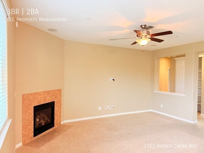 Foto del edificio - 1317 Hidden Creek Way