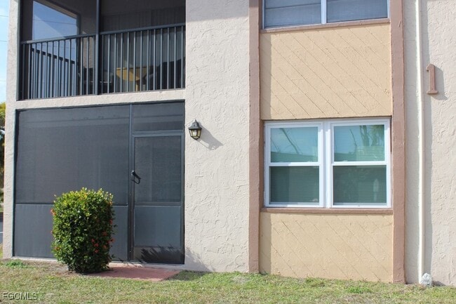 Building Photo - 16881 Davis Rd