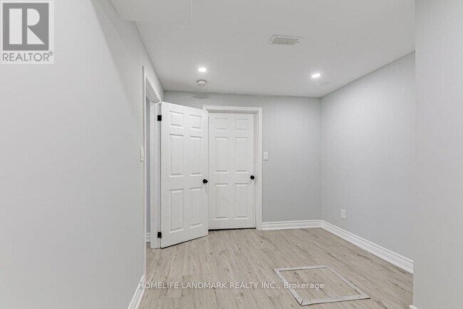 Photo du bâtiment - 45 Redbud St