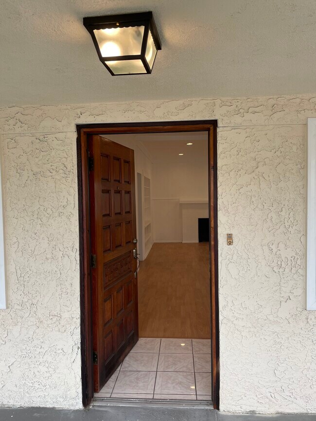 Front Door - 1920 Gates St