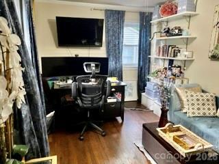 Foto del edificio - 544 Manhasset Rd