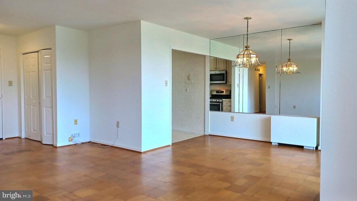10500 Rockville Pike Unit 1027, Rockville, MD 20852 Room for Rent in
