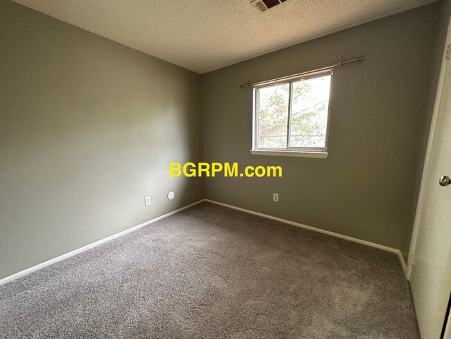 Foto del edificio - 3 Bd, 1 1/2 BA, home in Jacksonville