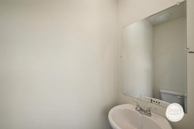 Building Photo - Dublin Farms Townhomes