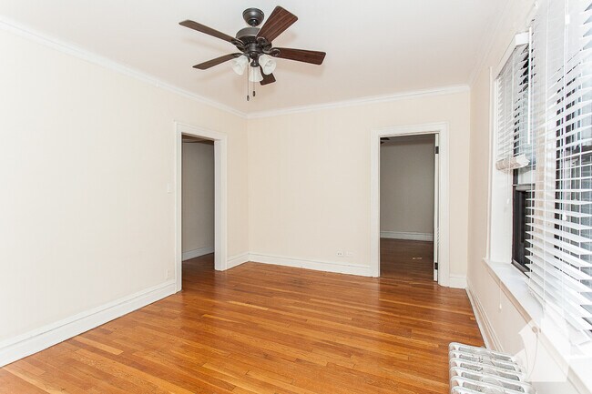 Foto del edificio - 4715-25 N. Leavitt