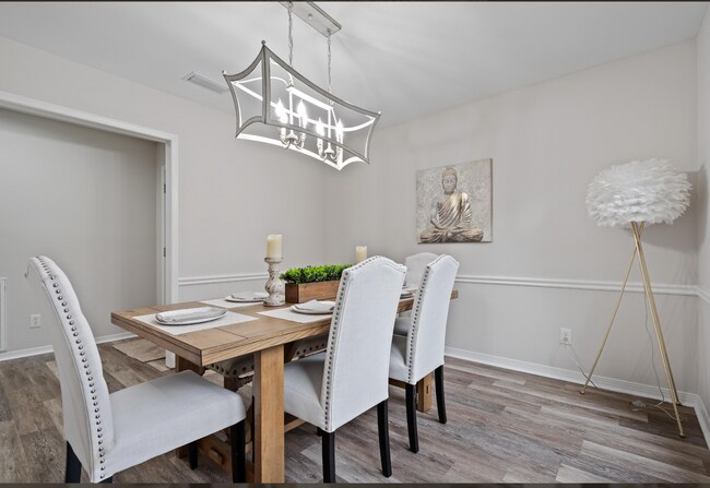 Foto del edificio - 6521 Gaslight Ln S