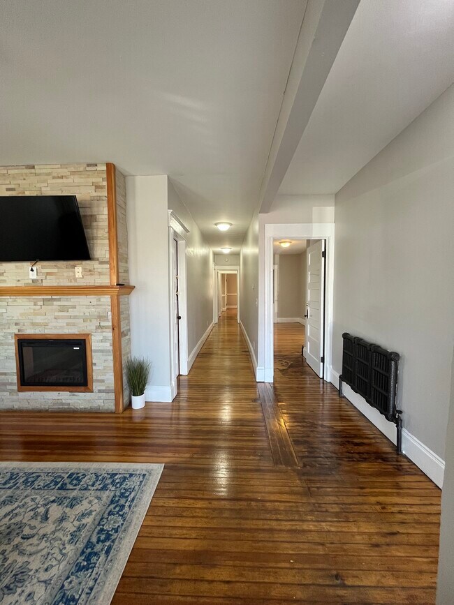 Foto del edificio - 554 Hudson Ave