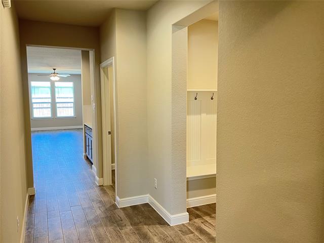 Foto del edificio - 717 Shepperton Wy