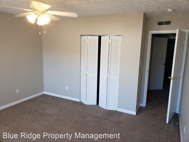 Foto del edificio - 2 br, 1.5 bath House - 516-1 Lakeside Dock...