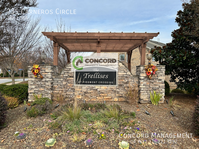 Building Photo - 735 Carneros Circle/Concordmgmt.com 336-27...