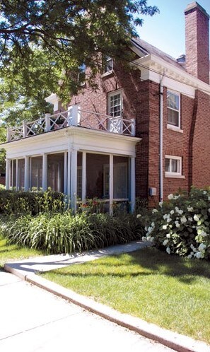 Building Photo - 104 W Gorham St