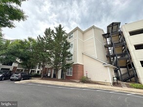 Building Photo - 12921 Centre Park Cir