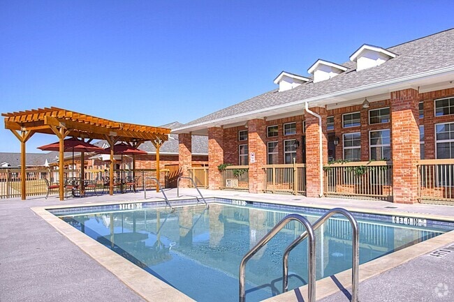 Building Photo - Silver Spring Forney