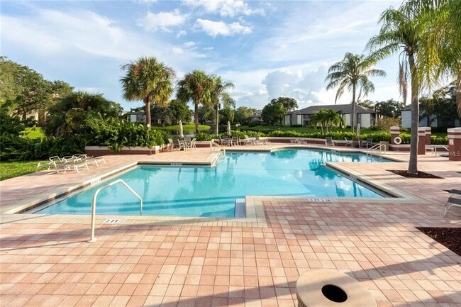 Foto del edificio - 10265 Gandy Blvd N